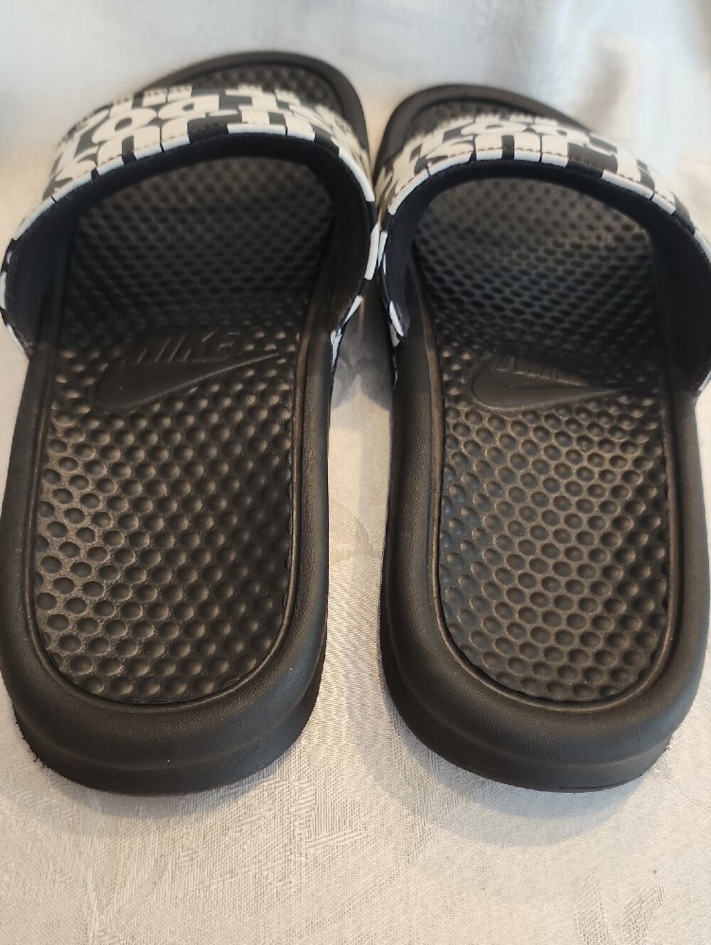 Nike Black & White 'Just Do It' Slide Sandals - Fantastic Condition- Size 9 [V1] - Picture 7 of 12